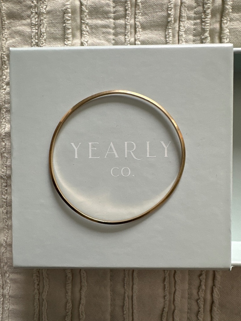 Yearly Co Thin Tribangle